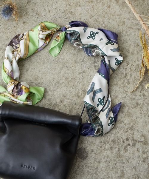 MADEMOISELLE ROPE'(マドモアゼル ロペ)の「ヴィンテージライクシルクスカーフ(バンダナ/スカーフ・レディース・グリーン/ブラウン/ピンク/ネイビー・FREE)」の15枚目の写真