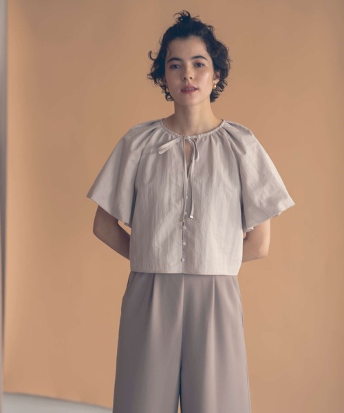 kaene（カエン）の「ボリュームスリーブオールインワン（パンツドレス・レディース・ブラック/ピンクベージュ・36/38）」の3枚目の写真