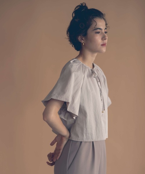 kaene（カエン）の「ボリュームスリーブオールインワン（パンツドレス・レディース・ブラック/ピンクベージュ・36/38）」の4枚目の写真