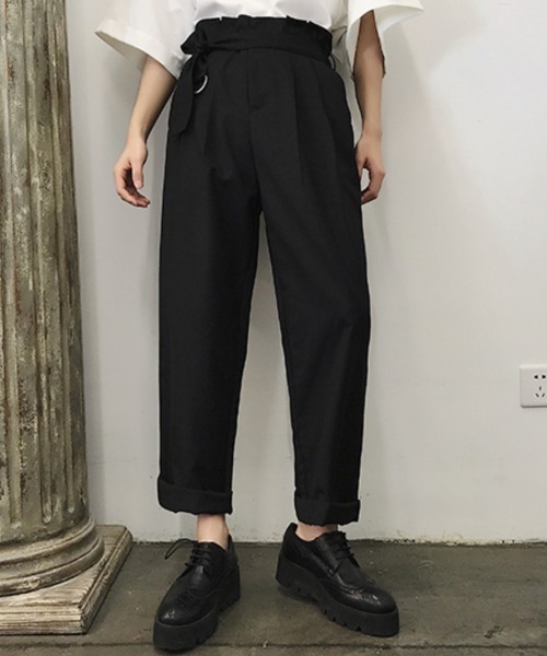 KOR(ケーオーアール)の「ハイウエスト ベルト付き マルチタック ワイドストレートパンツ スラックス(スラックス・メンズ・ブラック・M/L/XL/2XL)」の12枚目の写真