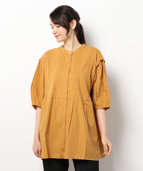 Samansa Mos2（サマンサ モスモス）の「ピンタック肩ふらしチュニック（シャツ/ブラウス・レディース・チャコール/ブラウン/マスタード/カーキ/ベージュ・ﾌﾘ-）」の7枚目の写真