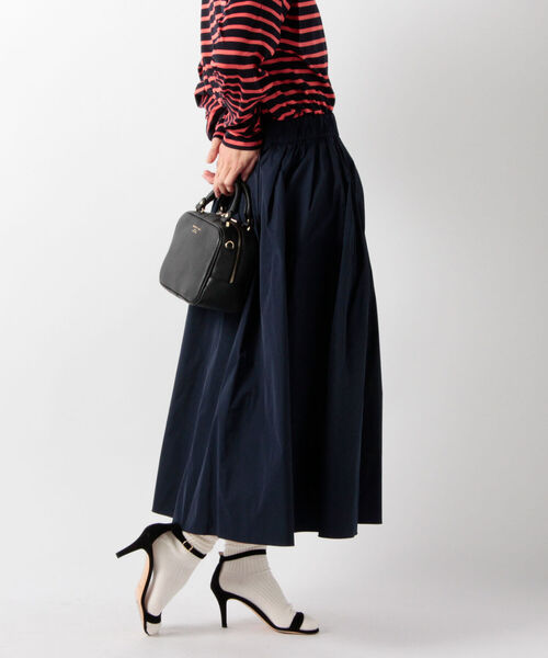 NOLLEY’S（ノーリーズ）の「リバーシブルタフタスカート（スカート・レディース・オリーブ/ネイビー/ベージュ/インディゴブルー/イエロー/サックスブルー・1/2/16/17）」の4枚目の写真