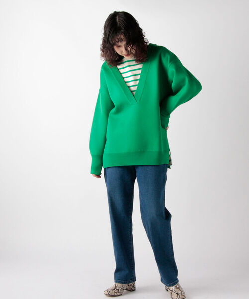 NOLLEY’S（ノーリーズ）の「◇【WEB限定カラーあり】深Vネックウォッシャブルニット（ニット/セーター・レディース・ライトブルー/ブラウン/ピンク/グリーン・FREE）」の8枚目の写真