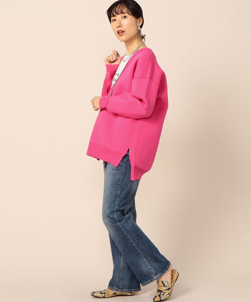 NOLLEY’S（ノーリーズ）の「◇【WEB限定カラーあり】深Vネックウォッシャブルニット（ニット/セーター・レディース・ライトブルー/ブラウン/ピンク/グリーン・FREE）」の6枚目の写真