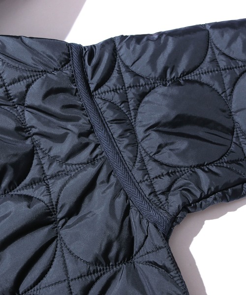KIFFE(キッフェ)の「KIFFE/キッフェ GEOMETRIC QUILT COAT キルティングコート(ミリタリージャケット・メンズ・ブラック/オリーブ・1)」の9枚目の写真