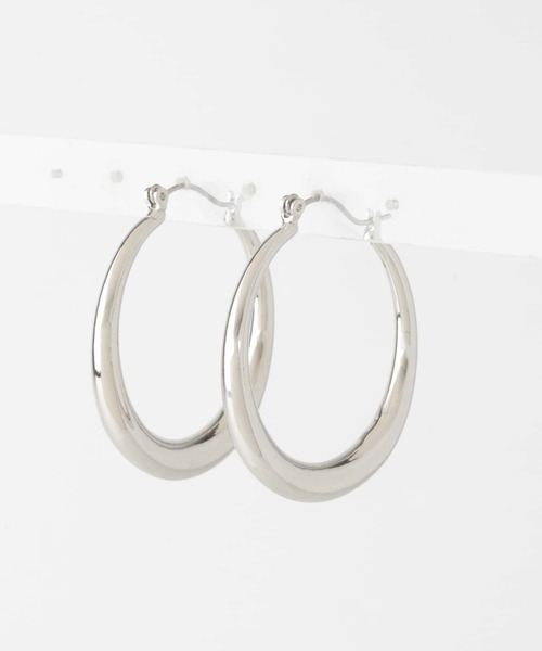 KBF(ケイビーエフ)の「ラウンドフープピアス(ピアス(両耳用)・レディース・シルバー/ゴールド・ONE)」の4枚目の写真