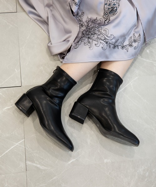 aimoha（アイモハ）の「フェイクレザーブーツ（ブーツ・レディース・ブラック/チョコ/ベージュ・22.5cm/24.5cm/23.5cm/24.0cm/23.0cm）」の2枚目の写真