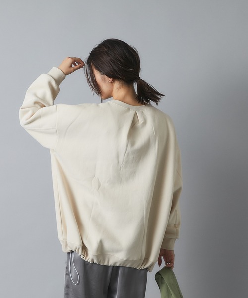 un dix cors（アンディコール）の「こなれ感あるシルエット 裏起毛裾ドロストプルオーバーカットソー（Tシャツ/カットソー・レディース・アイボリー/チャコールグレー・FREE）」の4枚目の写真