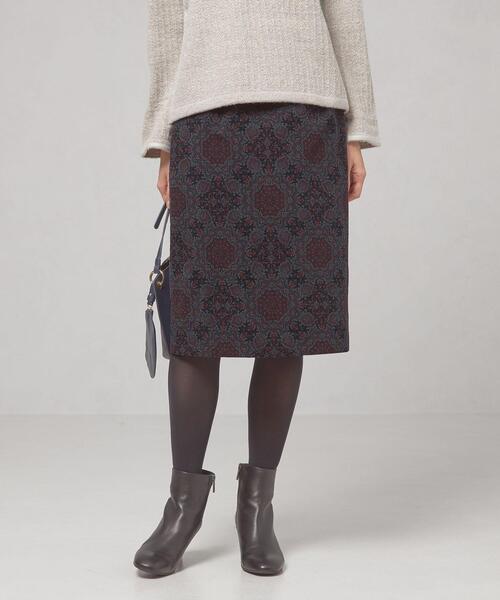 closet story（クローゼットストーリー）の「＜closet story＞プリント コーデュロイ タイトスカート -ウォッシャブル-（スカート・レディース・レッド/マスタード・FREE）」の3枚目の写真