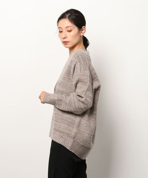 JF Ready Made（ジェイエフレディメイド）の「[Jf Ready Made/ジェイエフレディメイド] ネップヤーン 深Ｖネックニット（ニット/セーター・レディース・ダークグリーン/モカ/パープル・F）」の17枚目の写真