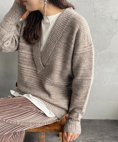 JF Ready Made（ジェイエフレディメイド）の「[Jf Ready Made/ジェイエフレディメイド] ネップヤーン 深Ｖネックニット（ニット/セーター・レディース・ダークグリーン/モカ/パープル・F）」の4枚目の写真