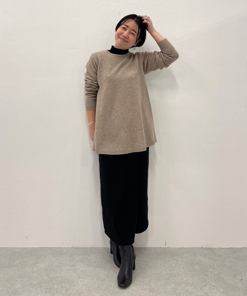 BEARDSLEY（ビアズリー）の「後ろに鮮やかな刺繍を施した裾モール刺繍