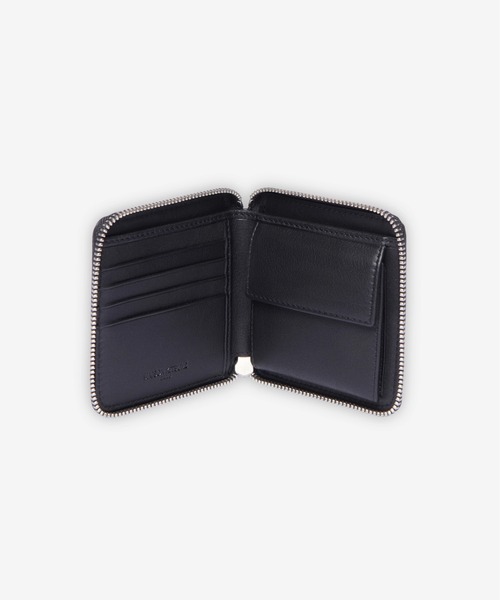 Maison Kitsune(メゾンキツネ)の「CHILLAX FOX SQUARE ZIPPED WALLET(財布・メンズ・ブラック・U)」の4枚目の写真