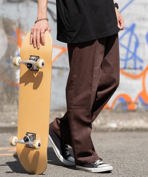 Rocky Monroe（ロッキーモンロー）の「コットンツイル ワイドチノスケーターワークパンツ（チノパンツ・メンズ・ライトグレー/パープル/ブラウン/レッド/ブルー/マスタード/グリーン/チャコール/カーキ/ベージュ/ブラック・L/XL/M）」の5枚目の写真