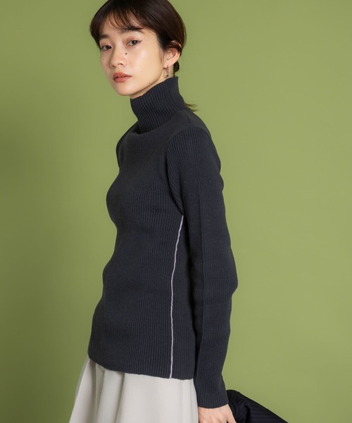 KBF（ケイビーエフ）の「illi　サイドラインハイネックニット（ニット/セーター・レディース・チャコールグレー/アイボリー/グレー系その他・ONE）」の14枚目の写真