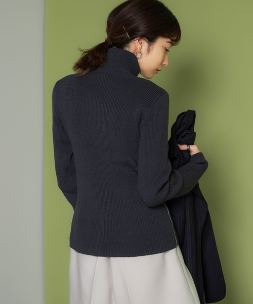 KBF（ケイビーエフ）の「illi　サイドラインハイネックニット（ニット/セーター・レディース・チャコールグレー/アイボリー/グレー系その他・ONE）」の15枚目の写真