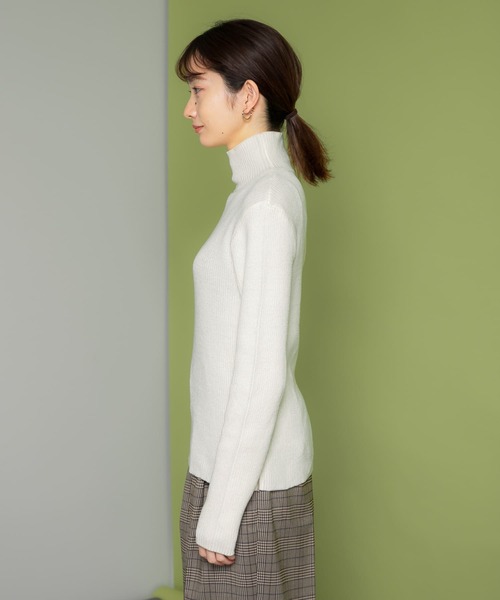 KBF（ケイビーエフ）の「illi　サイドラインハイネックニット（ニット/セーター・レディース・チャコールグレー/アイボリー/グレー系その他・ONE）」の21枚目の写真