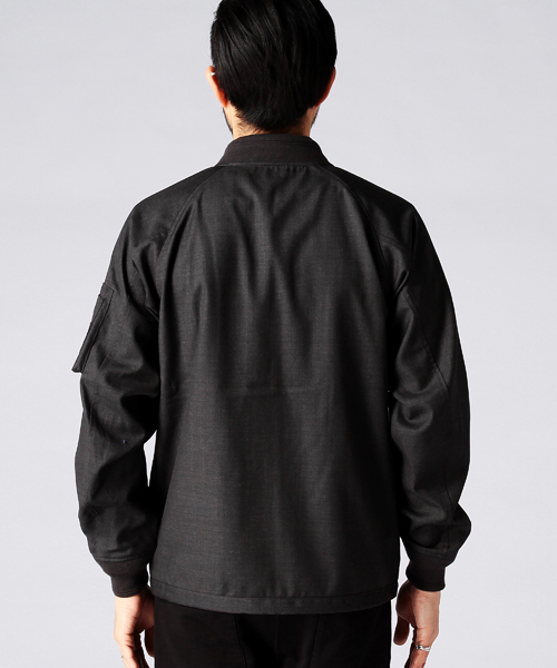 BEAMS（ビームス）の「BEAMS / MA-1 ジャケット（ミリタリージャケット・メンズ・チャコールグレー/ネイビー・SMALL/LARGE/MEDIUM）」の9枚目の写真