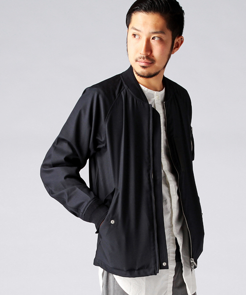 BEAMS（ビームス）の「BEAMS / MA-1 ジャケット（ミリタリージャケット・メンズ・チャコールグレー/ネイビー・SMALL/LARGE/MEDIUM）」の13枚目の写真