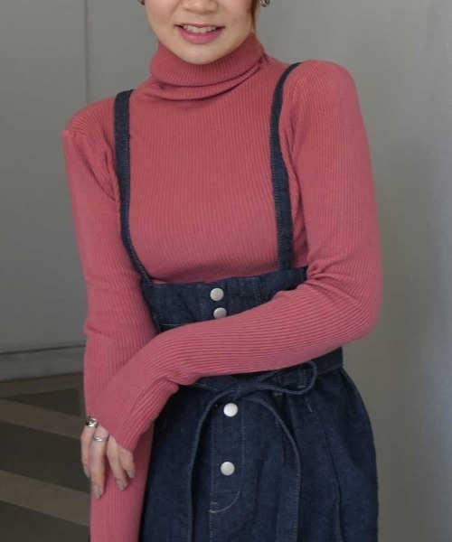 CORNERS（コーナーズ）の「指穴開きリブニットタートル（ニット/セーター・レディース・オレンジ/ブルー/ピンク/ブラック/ホワイト/グリーン/サックスブルー/スモークピンク・M）」の11枚目の写真