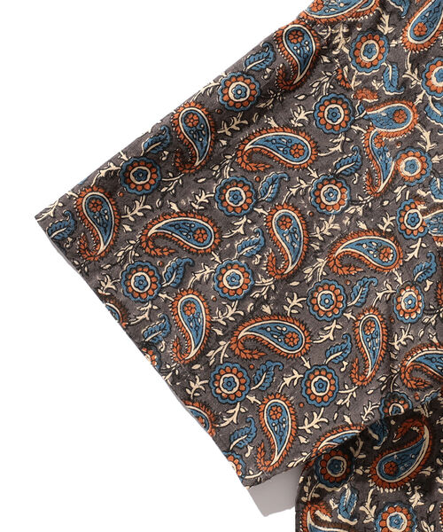 BEAMS LIGHTS（ビームスライツ）の「BEAMS LIGHTS / バティック プルオーバー シャツ（シャツ/ブラウス・メンズ・チャコールグレー/ブラウン・M/L/S）」の7枚目の写真