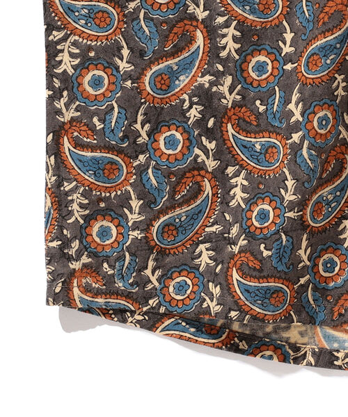 BEAMS LIGHTS（ビームスライツ）の「BEAMS LIGHTS / バティック プルオーバー シャツ（シャツ/ブラウス・メンズ・チャコールグレー/ブラウン・M/L/S）」の6枚目の写真