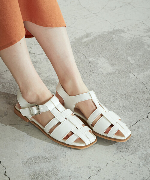 ONIGIRI（オニギリ）の「【店舗限定】　グルカサンダル（サンダル・レディース・ホワイト/ネイビー・24.5cm/23.5cm）」の2枚目の写真