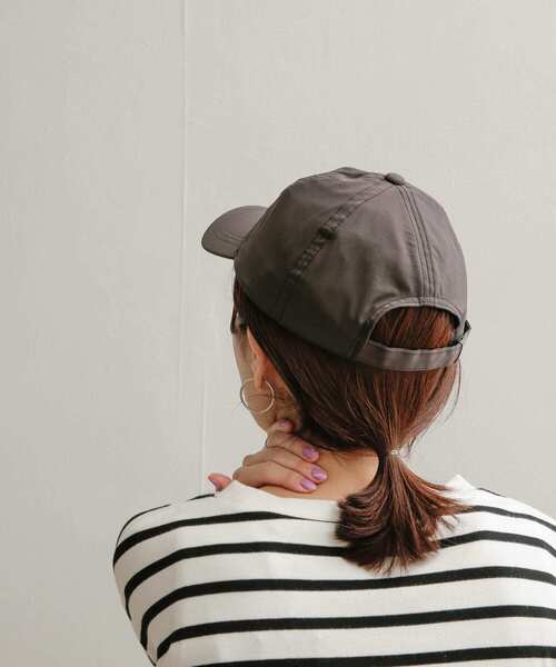 URBAN RESEARCH DOORS(アーバンリサーチドアーズ)の「ナイロンキャップ(キャップ・レディース・チャコールグレー/ブラック/ライトベージュ・ONE)」の7枚目の写真