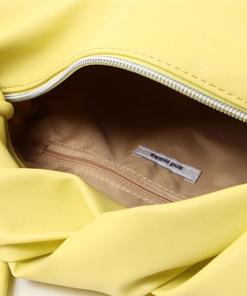 Green　Parks（グリーンパークス）の「2WAY ねじりハンドルスクエアボストン（ショルダーバッグ・レディース・ホワイト/チャコールグレー/グリーン系その他3・FREE）」の16枚目の写真