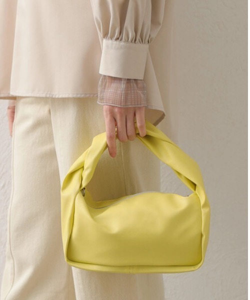 Green　Parks（グリーンパークス）の「2WAY ねじりハンドルスクエアボストン（ショルダーバッグ・レディース・ホワイト/チャコールグレー/グリーン系その他3・FREE）」の3枚目の写真