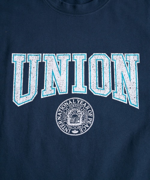 DISCOAT（ディスコート）の「《WEB限定》【ユニセックス】サークルカレッジロゴ半袖Tシャツ（Tシャツ/カットソー・レディース・ベージュ/ネイビー/ホワイト×レッド/ホワイト×ネイビー・FREE）」の11枚目の写真