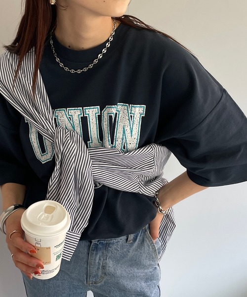 DISCOAT（ディスコート）の「《WEB限定》【ユニセックス】サークルカレッジロゴ半袖Tシャツ（Tシャツ/カットソー・レディース・ベージュ/ネイビー/ホワイト×レッド/ホワイト×ネイビー・FREE）」の6枚目の写真