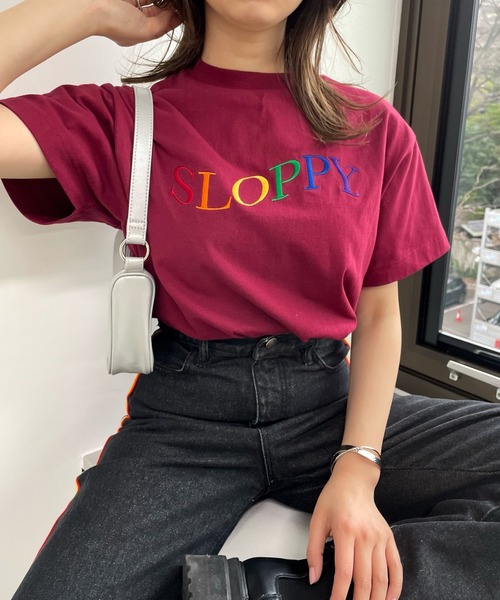 WHO'S WHO gallery（フーズフーギャラリー）の「【SLOPPY/スロッピー】刺繍TEE（Tシャツ/カットソー・レディース・アッシュグレー/ボルドー/オフホワイト/ブラック・FREE）」の4枚目の写真