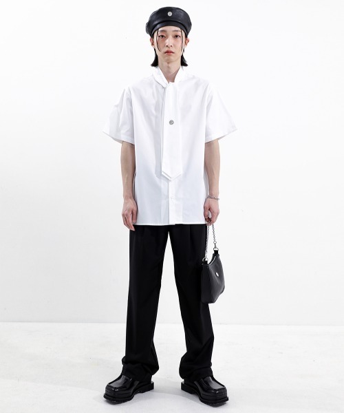 BASIC COTTON(ベーシックコットン)の「A'GEM/9 × .kom『BASIC COTTON/ベーシックコットン』TIE HALF SHIRT/タイハーフ シャツ 半袖(Tシャツ/カットソー・メンズ・ホワイト/ブラック・FREE)」の3枚目の写真