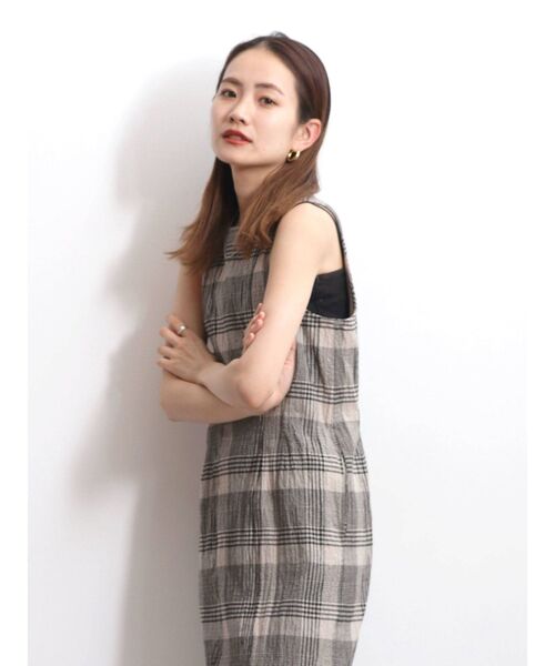 Ungrid（アングリッド）の「チェックフィットノースリワンピース（ワンピース・レディース・ブラック/ダークオレンジ・SMALL/MEDIUM）」の4枚目の写真