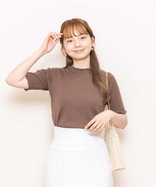 flower(フラワー)の「シンプルメロウトップス(Tシャツ/カットソー・レディース・ブラウン/アイボリー/ベージュ・FREE)」の14枚目の写真