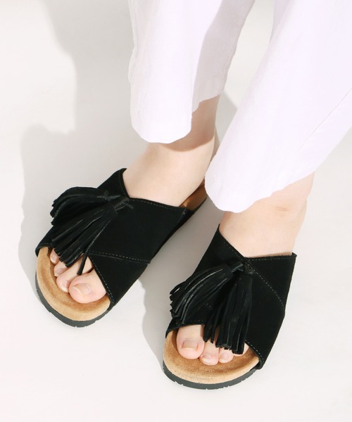 Minnetonka(ミネトンカ)の「MINNETONKA/ミネトンカ Mila スエード タッセル フラット サンダル(サンダル・レディース・ブラック/シルバーグレー/ベージュ・5/6/7/8)」の11枚目の写真