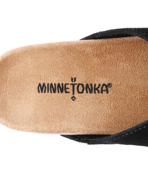 Minnetonka(ミネトンカ)の「MINNETONKA/ミネトンカ Mila スエード タッセル フラット サンダル(サンダル・レディース・ブラック/シルバーグレー/ベージュ・5/6/7/8)」の10枚目の写真