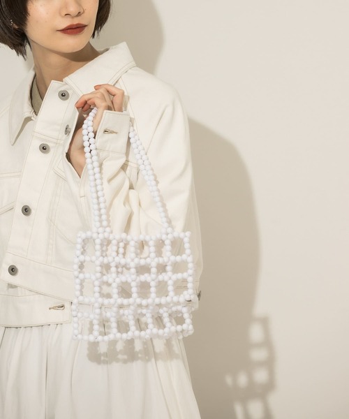 KBF（ケイビーエフ）の「スクエアビーズBAG（ハンドバッグ・レディース・パープル/ホワイト・ONE）」の2枚目の写真