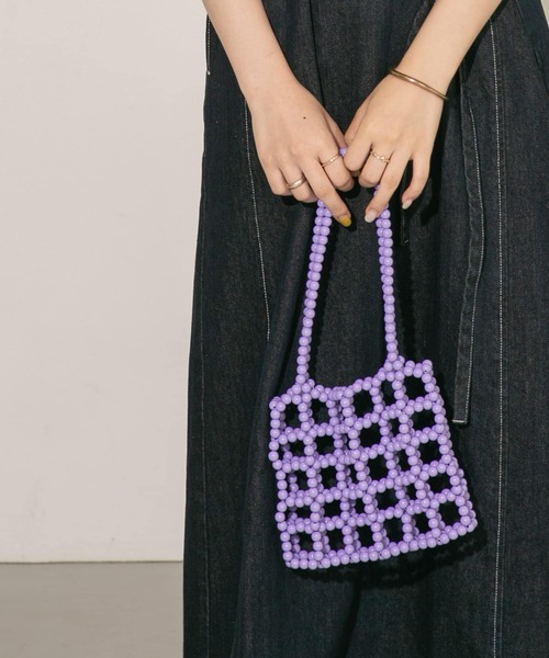 KBF（ケイビーエフ）の「スクエアビーズBAG（ハンドバッグ・レディース・パープル/ホワイト・ONE）」の6枚目の写真