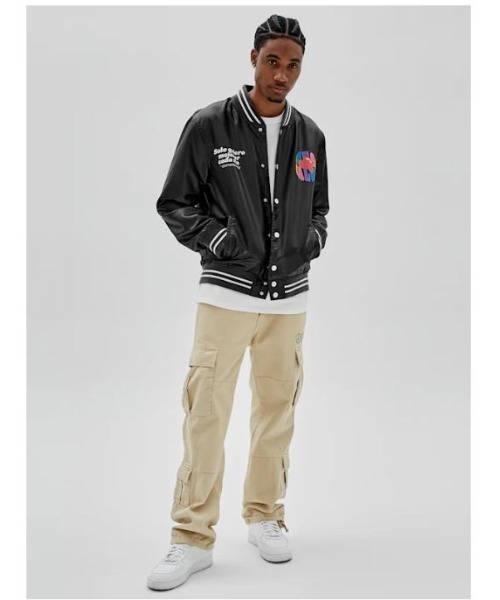 GUESS ORIGINALS(ゲスオリジナルズ)の「GUESS x J BALVIN/ゲス×ジェイバルヴィン/GO J BALVIN AMOR BOMBER JACKET(ブルゾン・メンズ・ブラック・L/XL/M)」の5枚目の写真