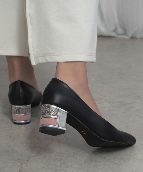 alala(アララ)の「ブロックヒールポインテッド(パンプス・レディース・ブラック/パープル/オレンジ/グレイッシュベージュ/グリーン/アイボリー系1/ブラック系1・S/M/L/LL)」の22枚目の写真