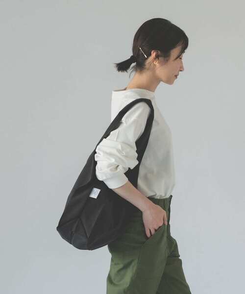 URBAN RESEARCH DOORS（アーバンリサーチドアーズ）の「DOORS LIVING PRODUCTS　ショッパーバッグ（エコバッグ/サブバッグ・レディース・ブラック/モカ・-）」の7枚目の写真