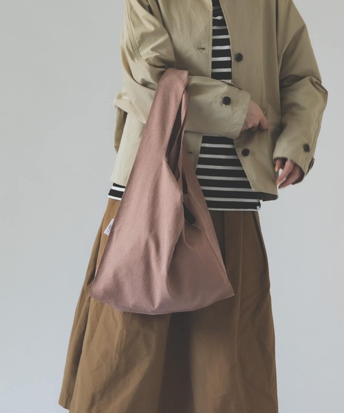 URBAN RESEARCH DOORS（アーバンリサーチドアーズ）の「DOORS LIVING PRODUCTS　ショッパーバッグ（エコバッグ/サブバッグ・レディース・ブラック/モカ・-）」の12枚目の写真