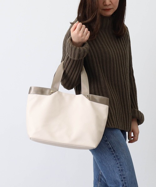 COOCO（クーコ）の「テープハンドルフェイクレザートートバッグ／Ａ４対応（トートバッグ・レディース・ブラック/サックスブルー/ピンク/シルバー/アイボリー/グレー系その他/ブラック×ブラック・9）」の14枚目の写真