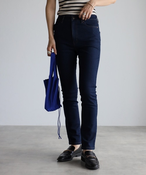 ap retro(アプレトロ)の「ストレッチタイトデニムPT(デニムパンツ・レディース・ブルー/インディゴブルー/ブラック・SMALL/MEDIUM/LARGE)」の2枚目の写真