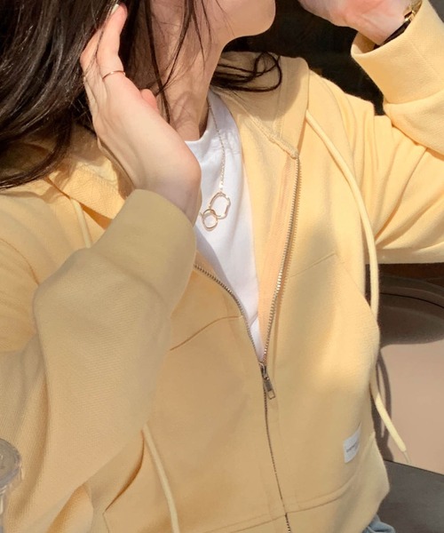 BEEDEN バックロゴ クロップド丈 ジップアップ パーカー BEEDEN バックロゴ クロップド丈 ジップアップ パーカー
