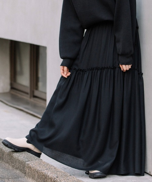 Munich（ミューニック）の「レーヨンポリエステルビエラティアードマキシスカート（スカート・レディース・ブラック/ベージュ/ネイビー・S/M/XS）」の2枚目の写真