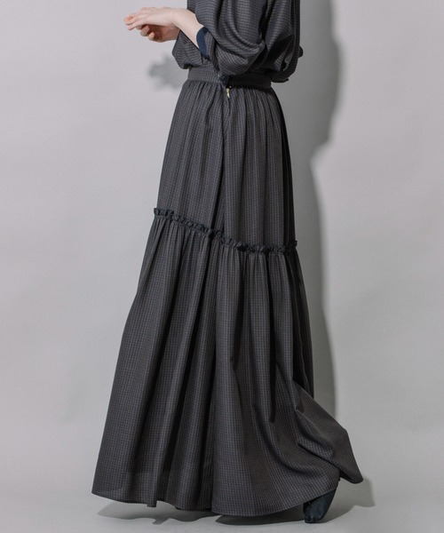 Munich（ミューニック）の「レーヨンポリエステルビエラティアードマキシスカート（スカート・レディース・ブラック/ベージュ/ネイビー・S/M/XS）」の11枚目の写真