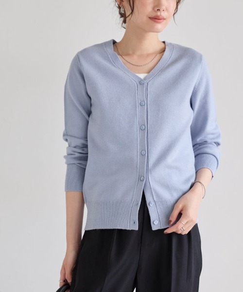 Pierrot（ピエロ）の「プレミアムカシミヤタッチカーディガン（カーディガン/ボレロ・レディース・ブラック/ピンク/アイボリー/モカ/オレンジ系その他/ロイヤルブルー/ネイビー/チャコール/ブルー/ブラウン/ライトグレー/ベビーピンク/グリーン系その他/ブルー系その他/ブラウン系・M/L/LL/3L）」の11枚目の写真